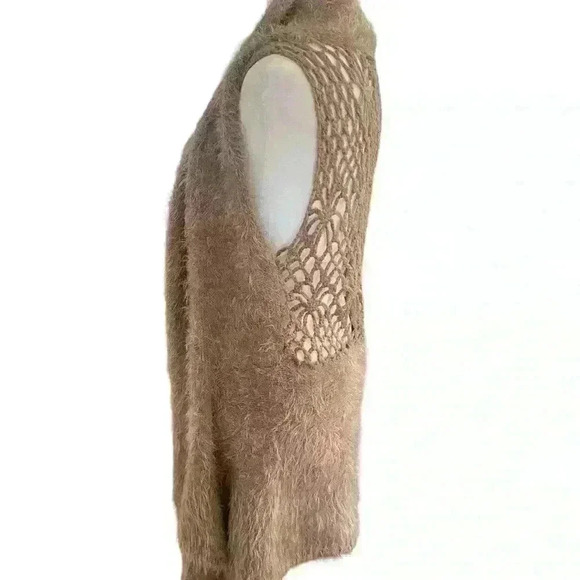 Escio Duster Women's Eyelash Knit Sweater Vest Size M Tan Crochet Back Boho Cozy - Picture 7 of 11